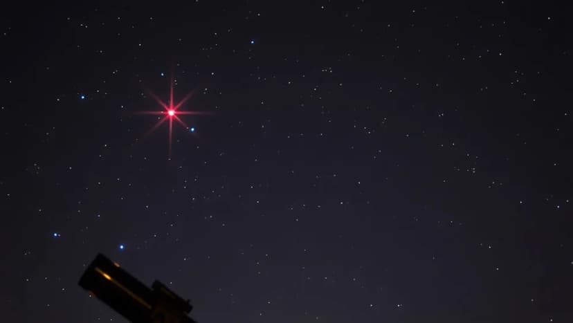Stjärnan Betelgeuse finns i Orion